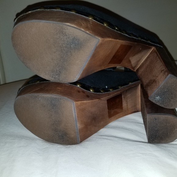 Blk Suede Studded Clogs Sz 8 - Picture 6 of 7